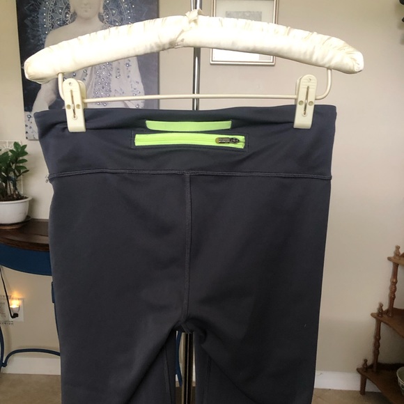 Under Armour S Compression Heat Gear Leggings - Picture 5 of 10